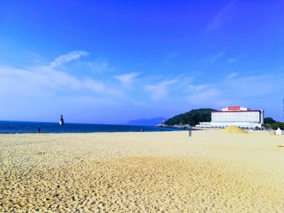 昨年四人ででかけた釜山の海です。